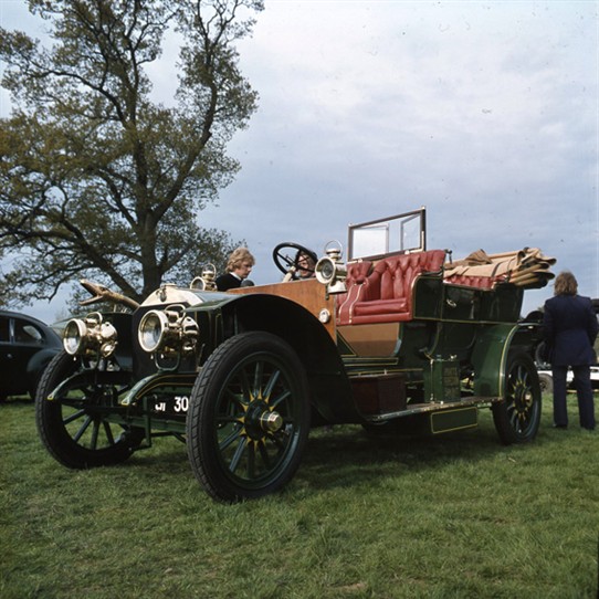 Photo:The 1906 4-seater Armstrong Whitworth at a Veteran Rally