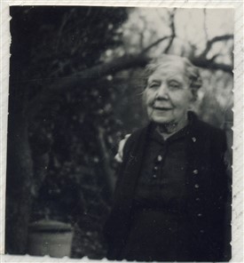 Photo:Ellen Byford, 1960, aged 93